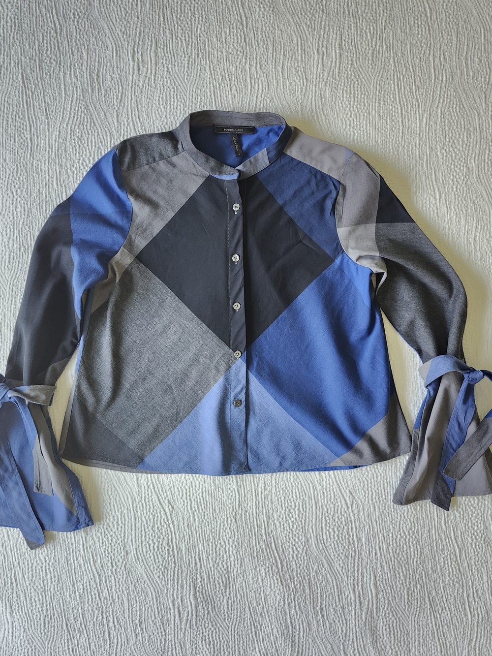 BCBG MaxAzria Blue and Gray Geometric Button-Down with Tie Sleeves